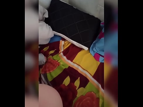 ❤️ Minha colega de quarto fica sozinha em casa porque seu marido vai de férias e eu aproveito para fodê-la e encher seu traseiro de leite Sexo superior em nós ﹏